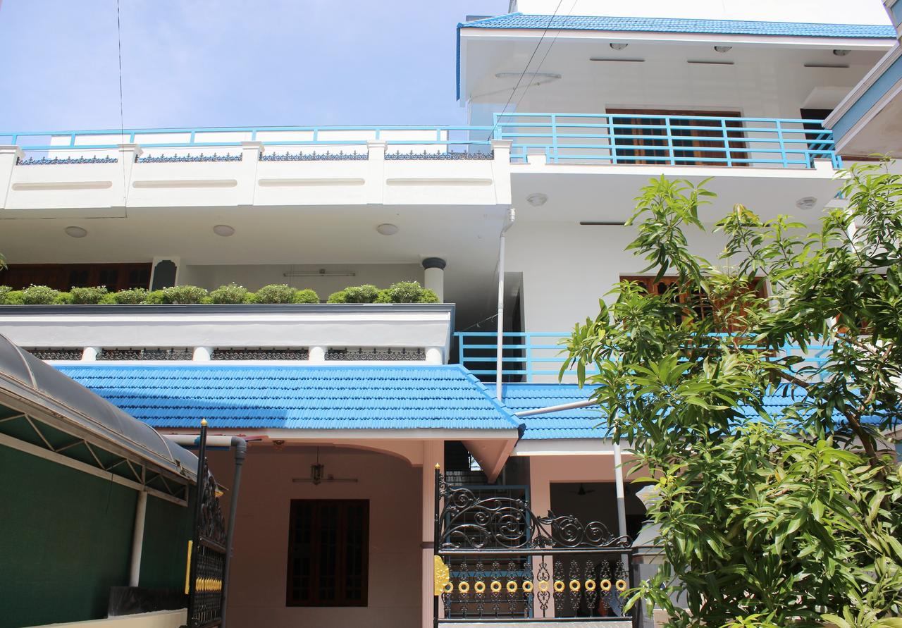Puthenchirayil Homestay Thiruvananthapuram Exterior foto
